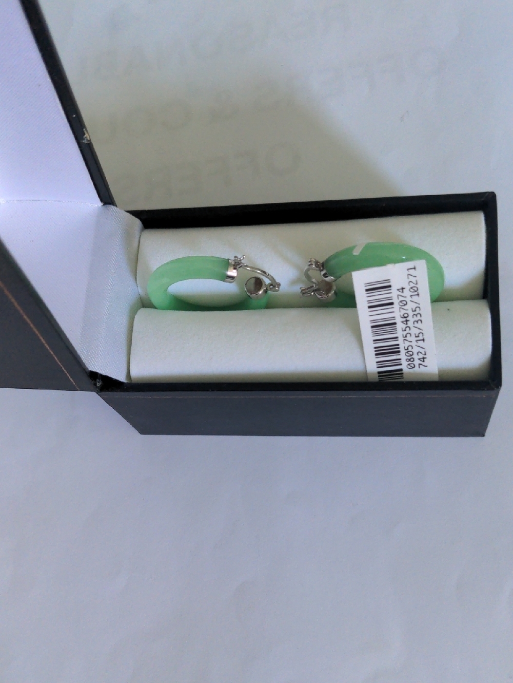 GREEN JADE  Hoop Earrings, SOLID STERLING SILVER, 1 1/4" Diameter - Picture 4 of 6